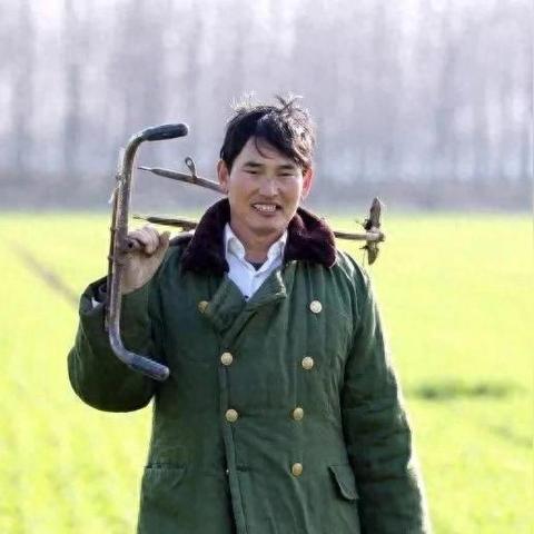 (穿越传奇上面是什么)在热血传奇中穿越时空，探索未知领域，体验全新冒险旅程！